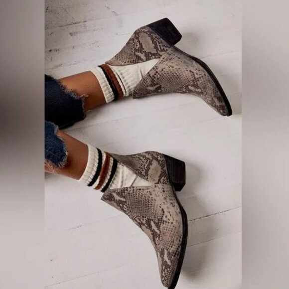 NEW Free People Charm Double V Ankle Bootie in Leather Python Multi Size 39.5 - Picture 1 of 5